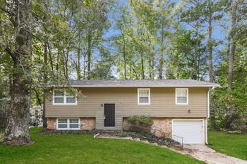 5869 Bobbin Ln Lithonia, GA 30058